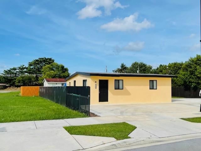 12121 SW 216th St 1 Property Photo 1