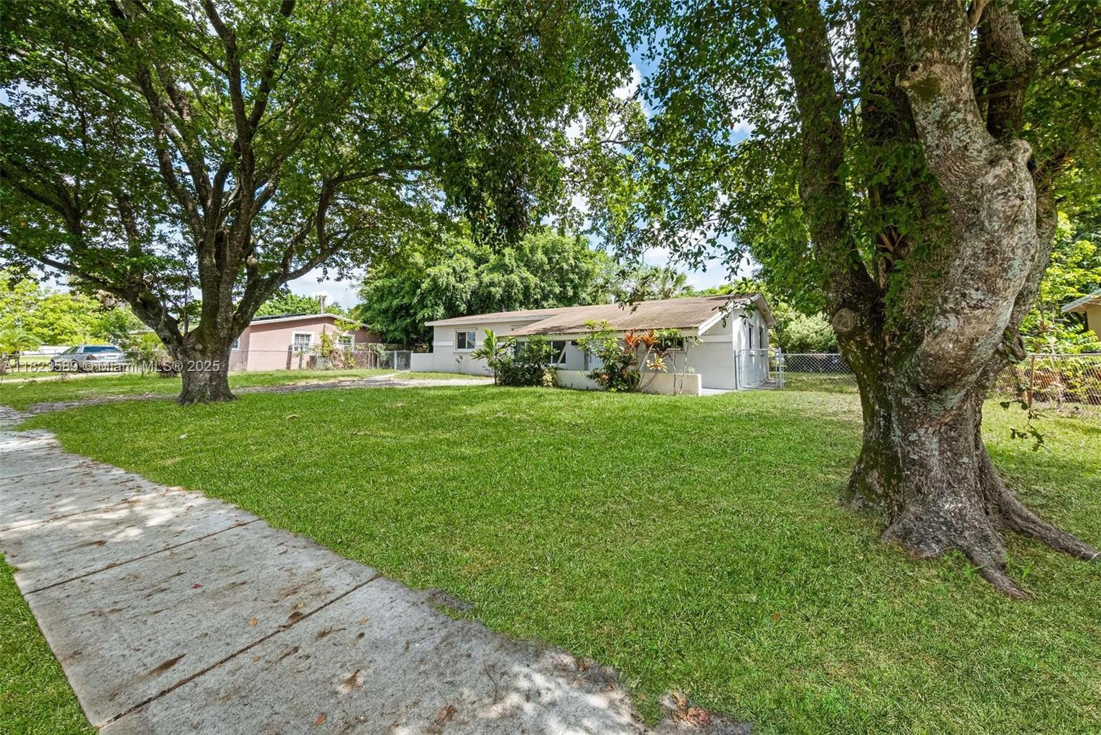 3841 Nw 7th Ct Property Photo 1