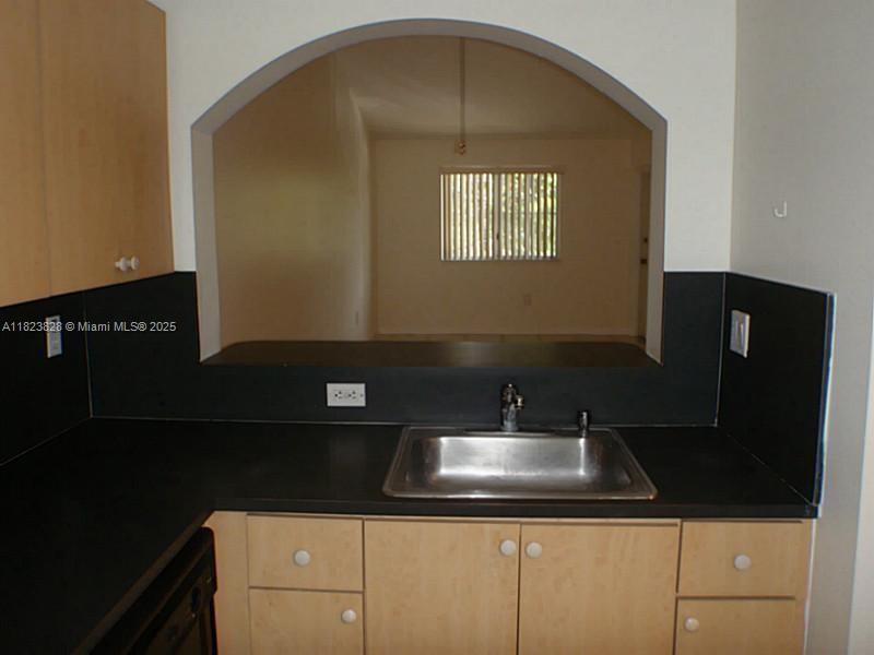 1250 Se 26th St 205 Property Photo 6