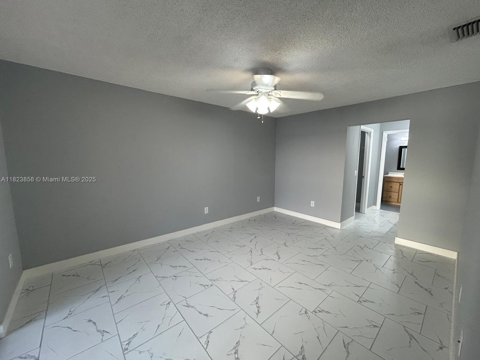 1300 S Franklin Ave 1300d Property Photo 12