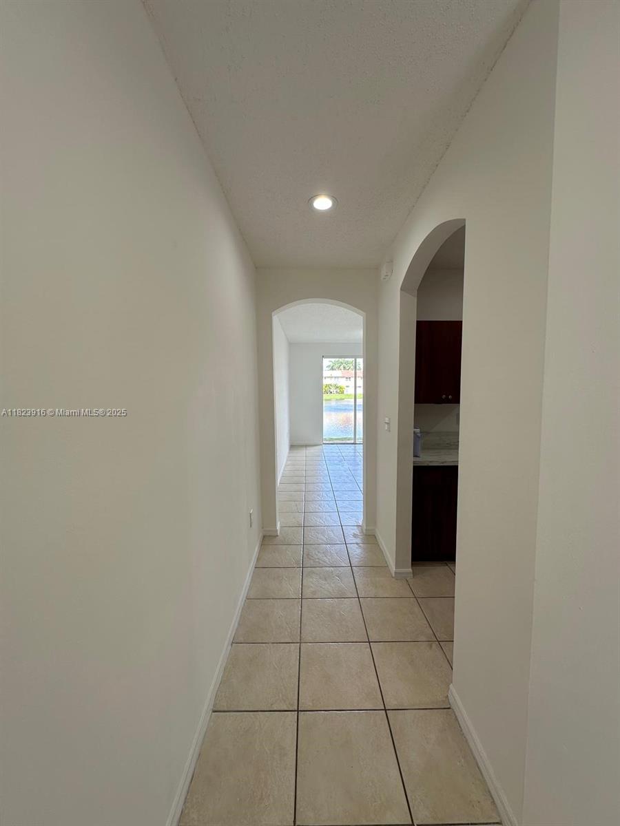 1018 Ne 42nd Ter Property Photo 19