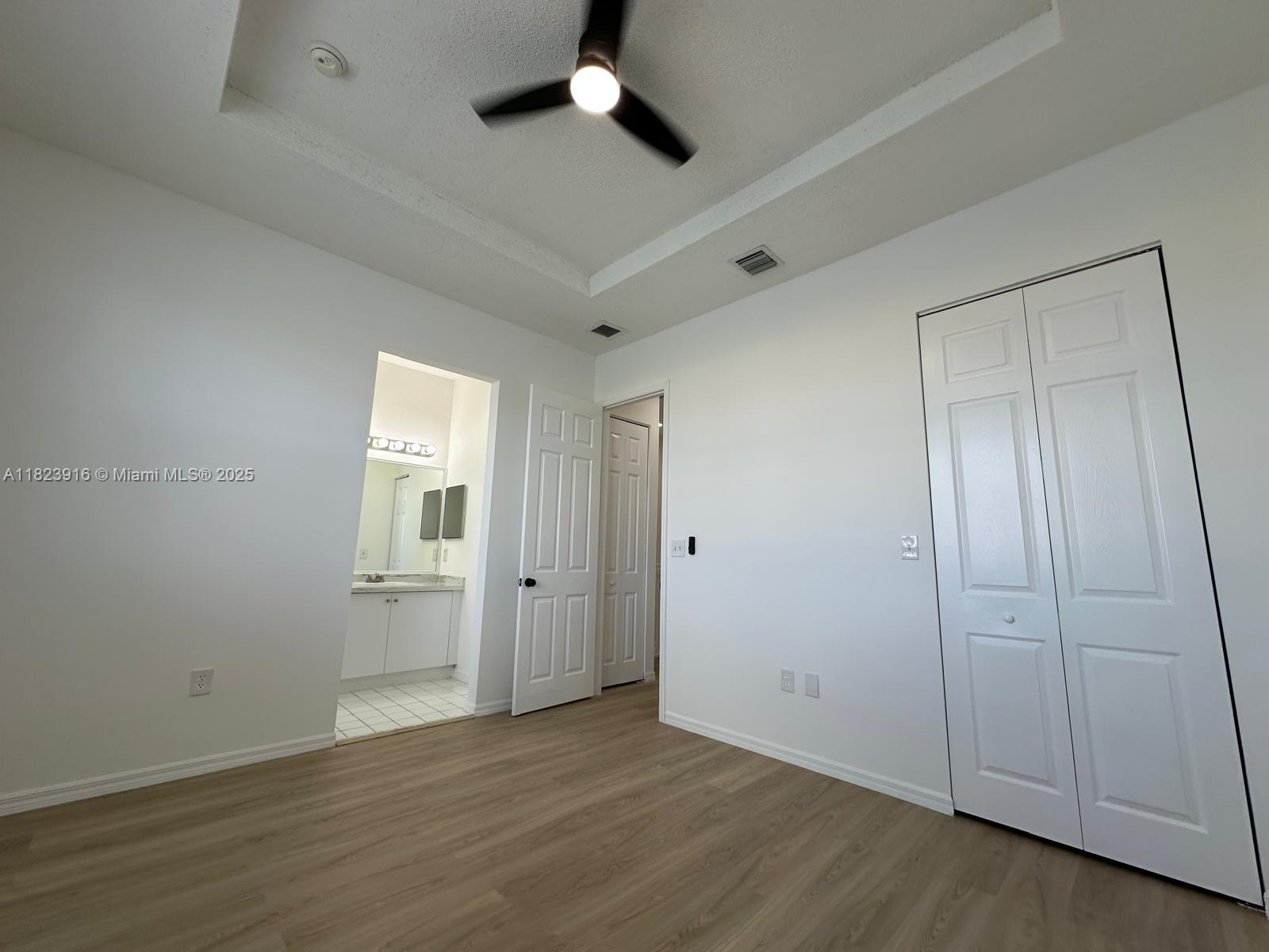 1018 Ne 42nd Ter Property Photo 28