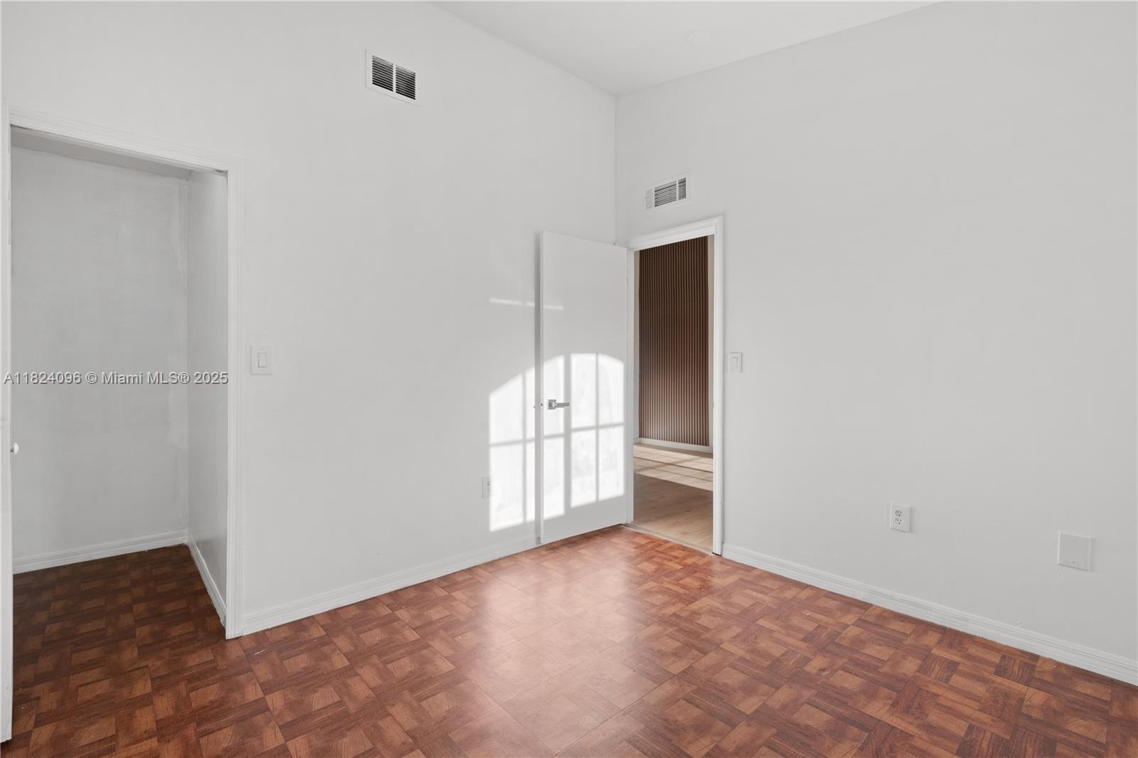 2911 Se 13th Ave 205-49 Property Photo 5