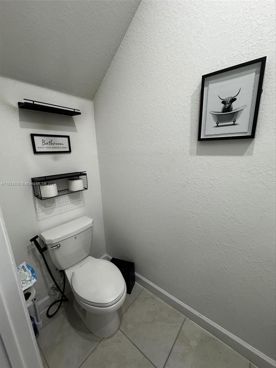 1136 Sw 6th Ave Property Photo 7