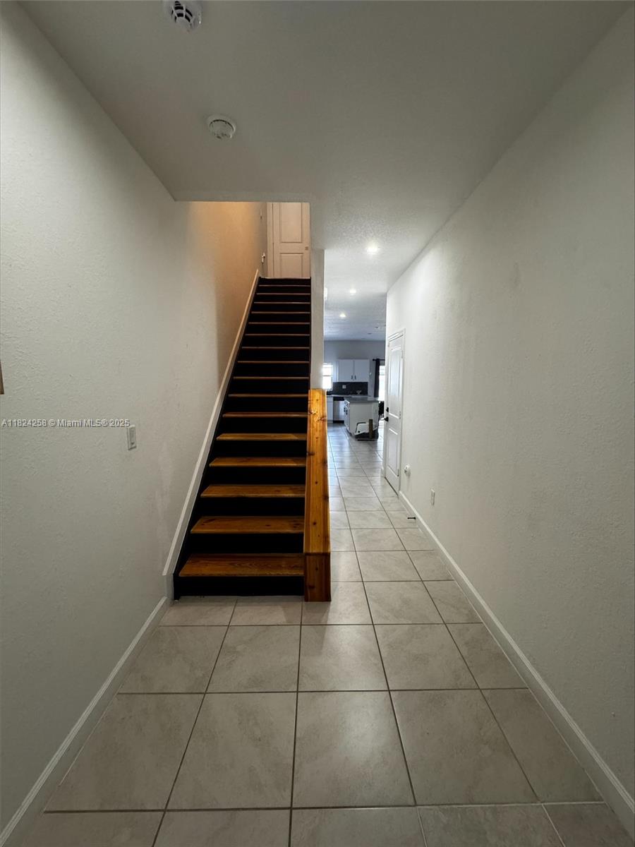 1136 Sw 6th Ave Property Photo 9
