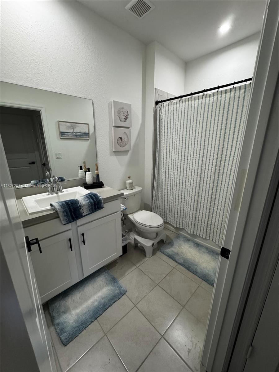 1136 Sw 6th Ave Property Photo 11