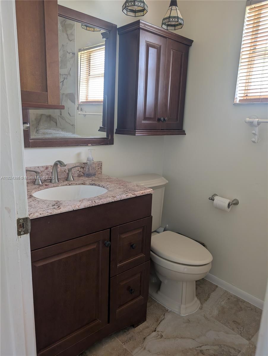 585 Se 25th Ln Property Photo 26