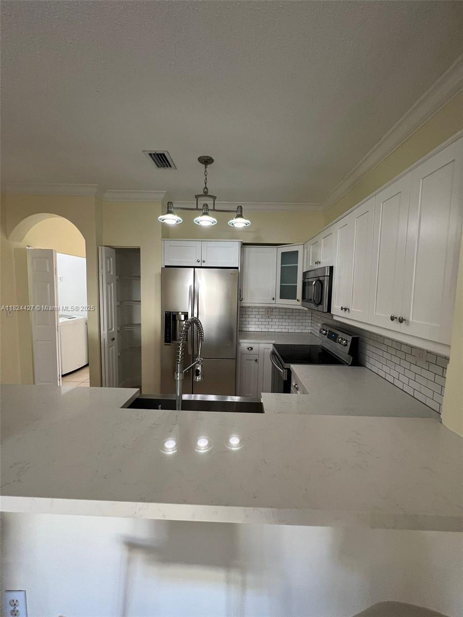 2227 Se 23rd Ter 2227 Property Photo 10