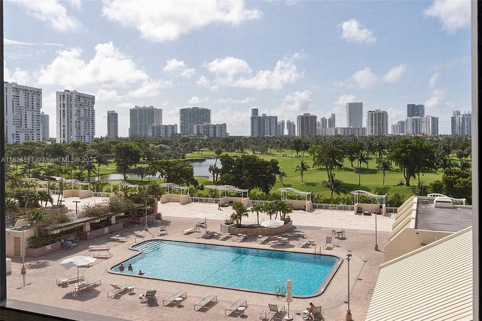 20301 W Country Club Dr 728