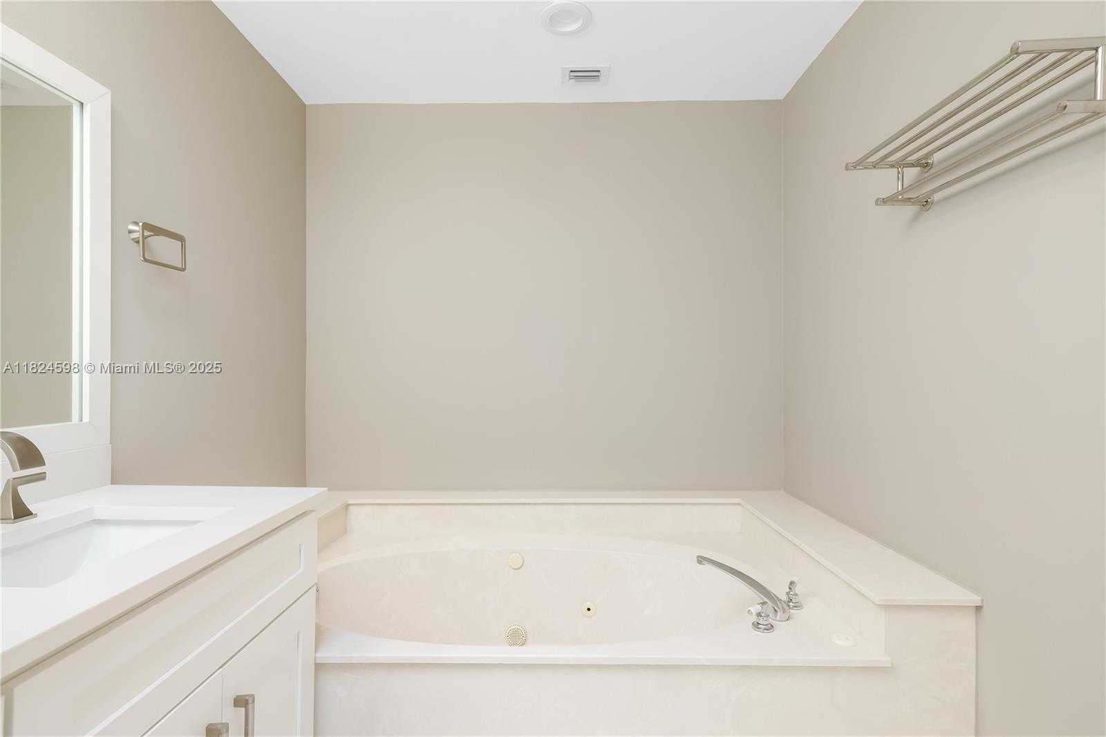 1707 E Las Olas Blvd 4 Property Photo 24