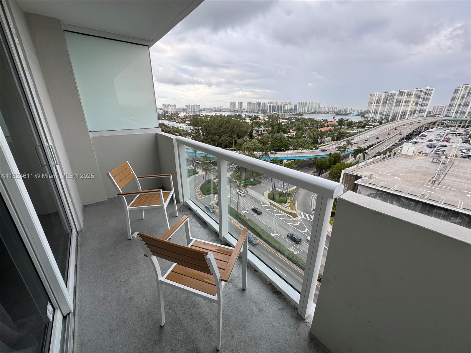 19201 Collins Ave 1137 Property Photo 1