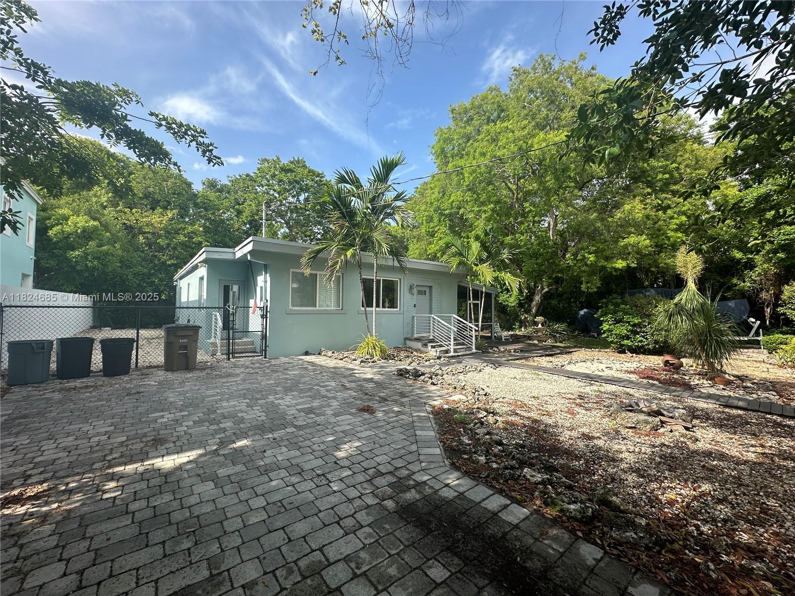 349 Mahogany Dr Property Photo 1