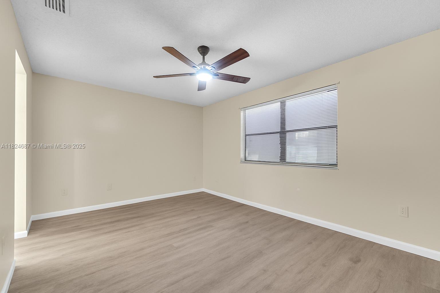 840 Independence Dr 840a Property Photo 18