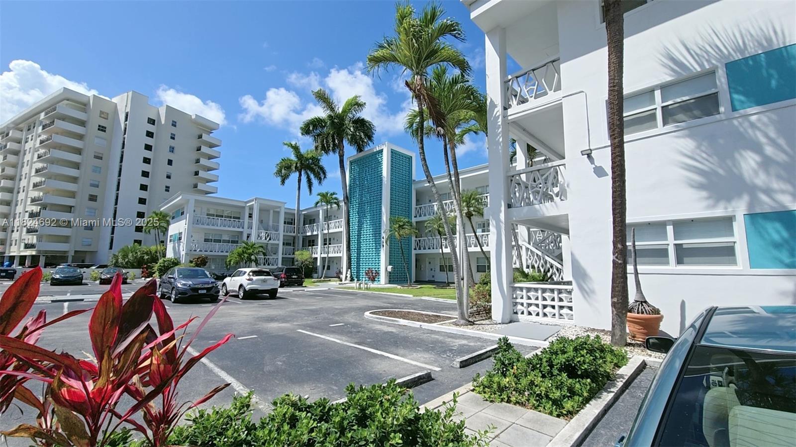 419 Golden Isles Dr 105 Property Photo 1
