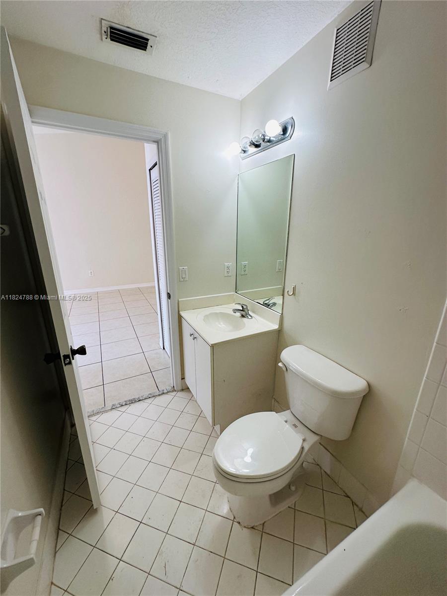 1251 Se 28th Ct 203 Property Photo 19