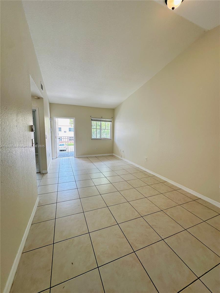 1251 Se 28th Ct 203 Property Photo 23