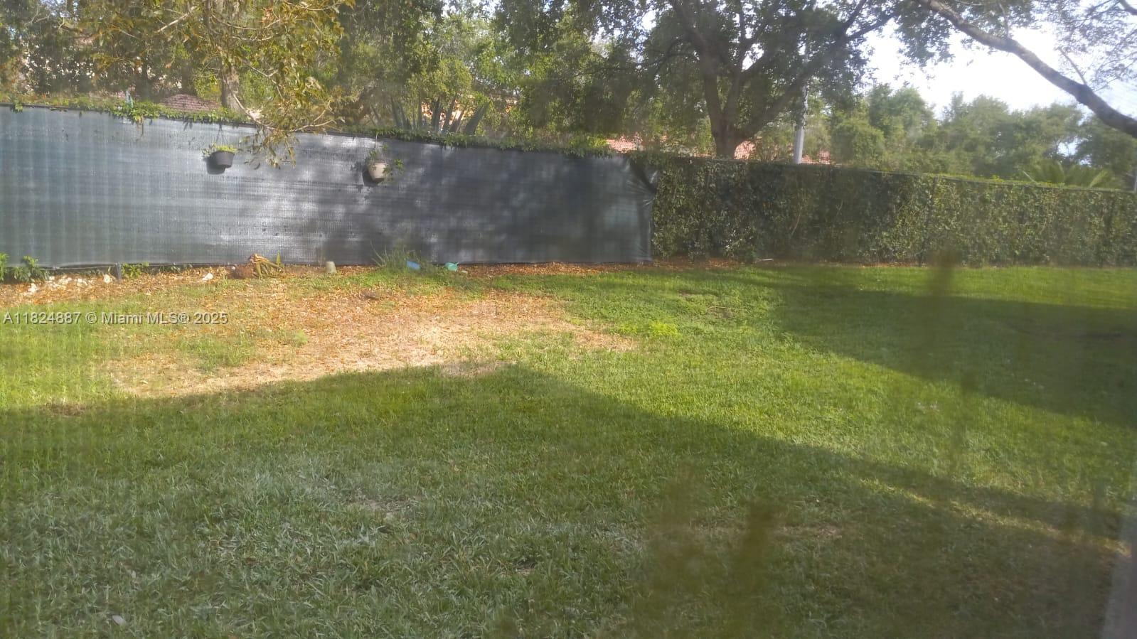 1037 Ne 37th Pl Property Photo 30