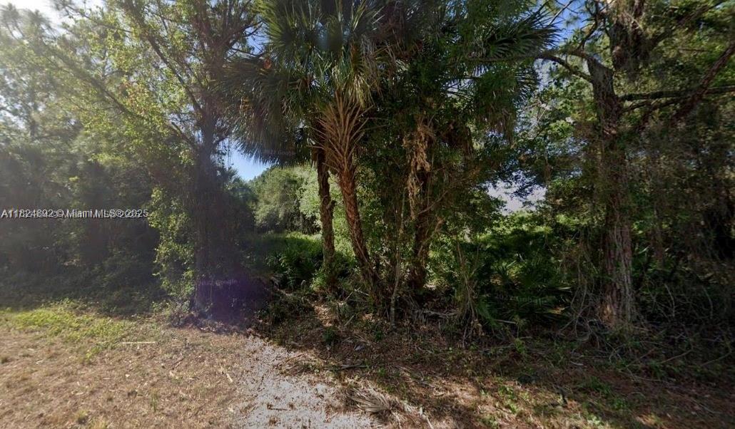 18363 Jefferson Ave Property Photo 2