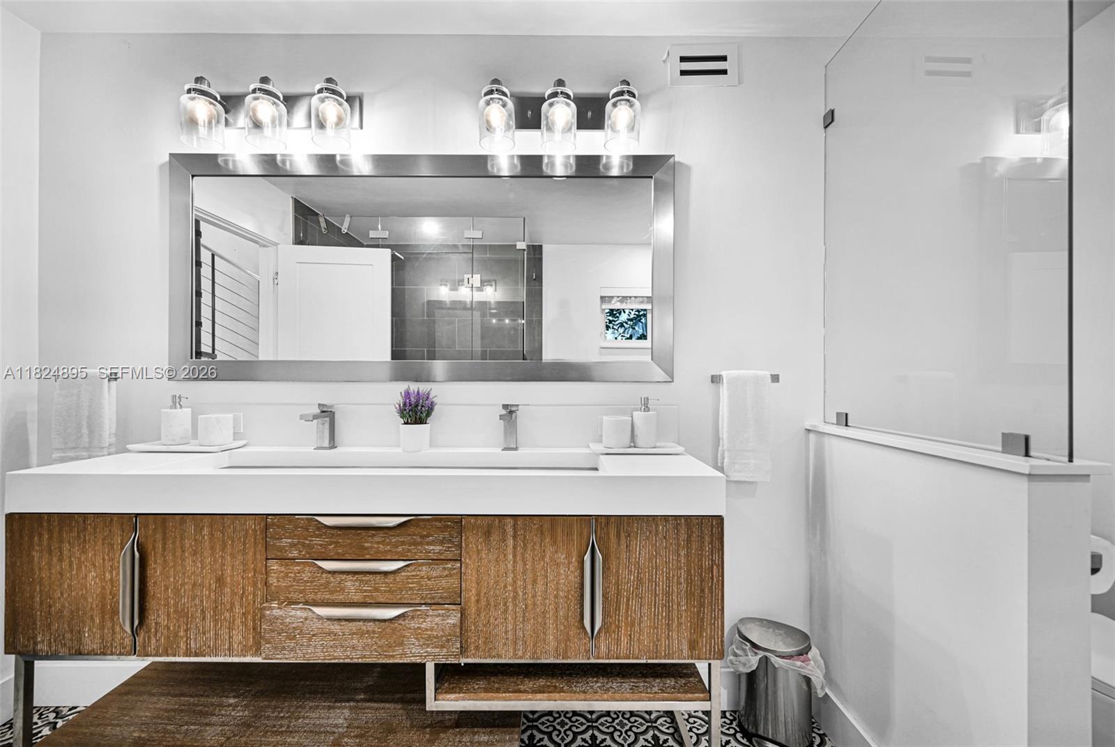 150 Ne 50 A Property Photo 15