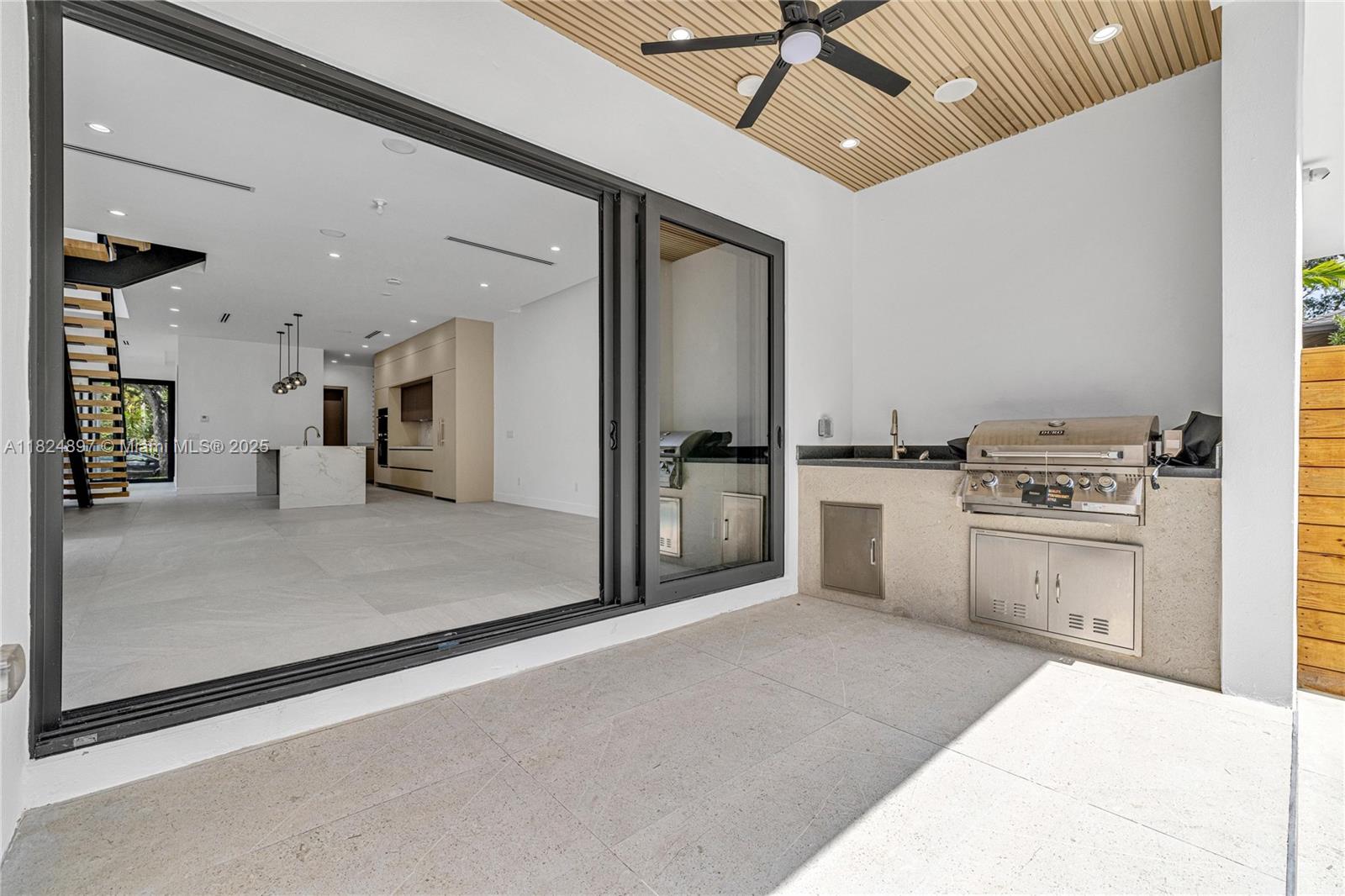 23 Se 12th Ave A Property Photo 9