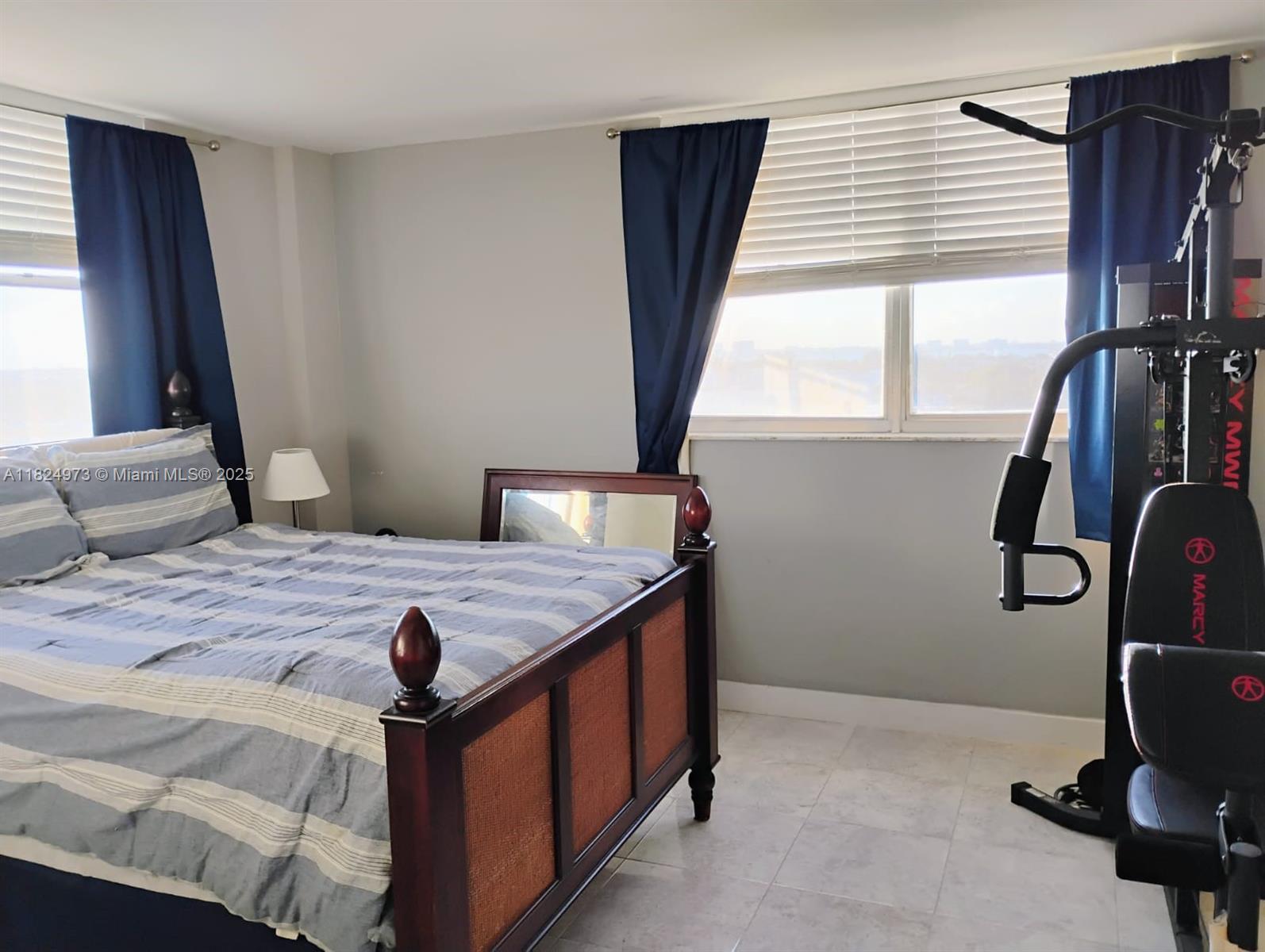 6900 Bay Dr 11K Property Photo 1