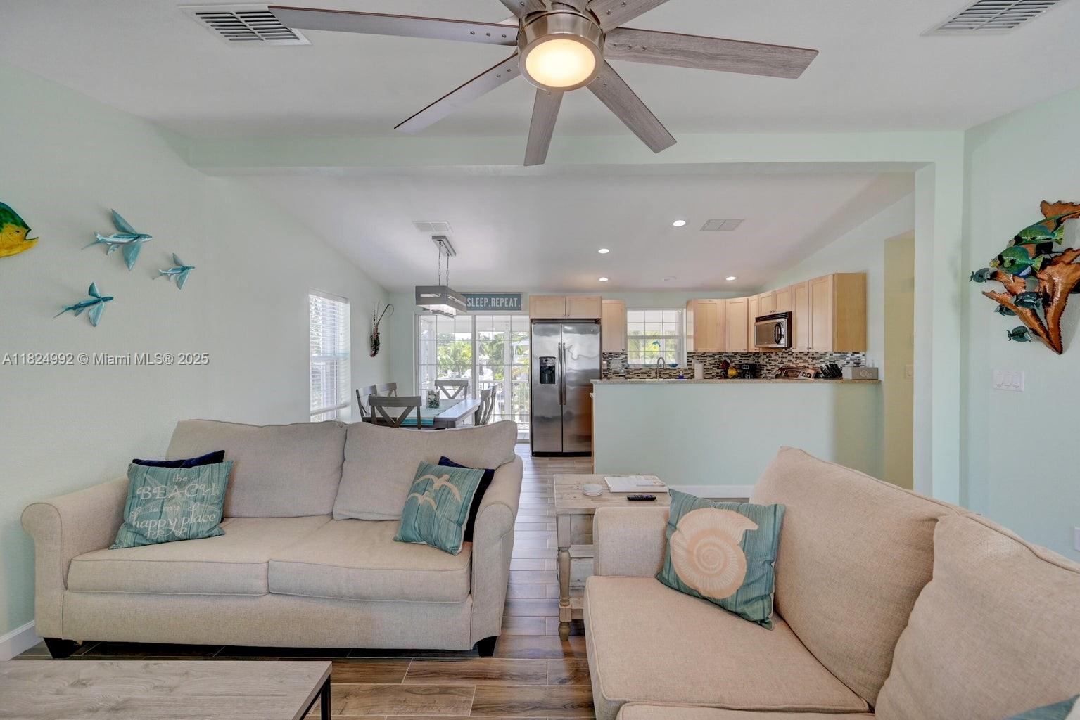 239 Lower Matecumbe Rd Property Photo 4