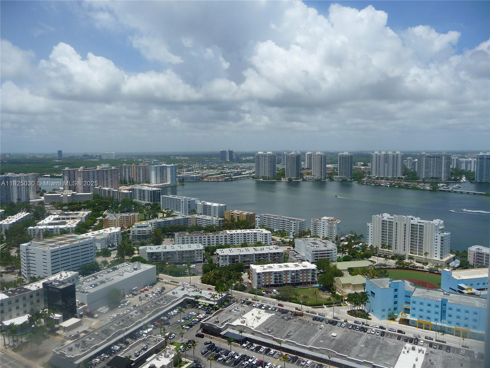 18201 Collins Ave 4705 Property Photo 3