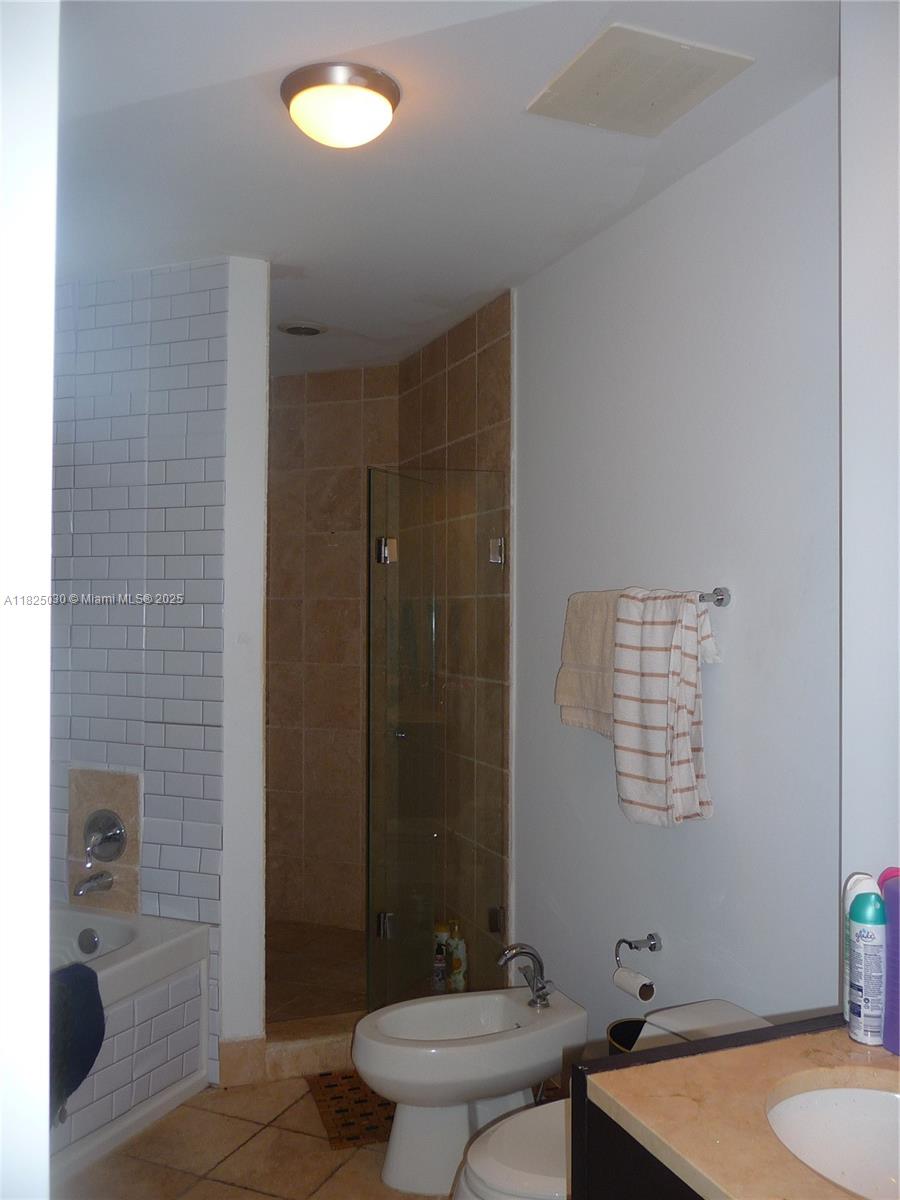 18201 Collins Ave 4705 Property Photo 10