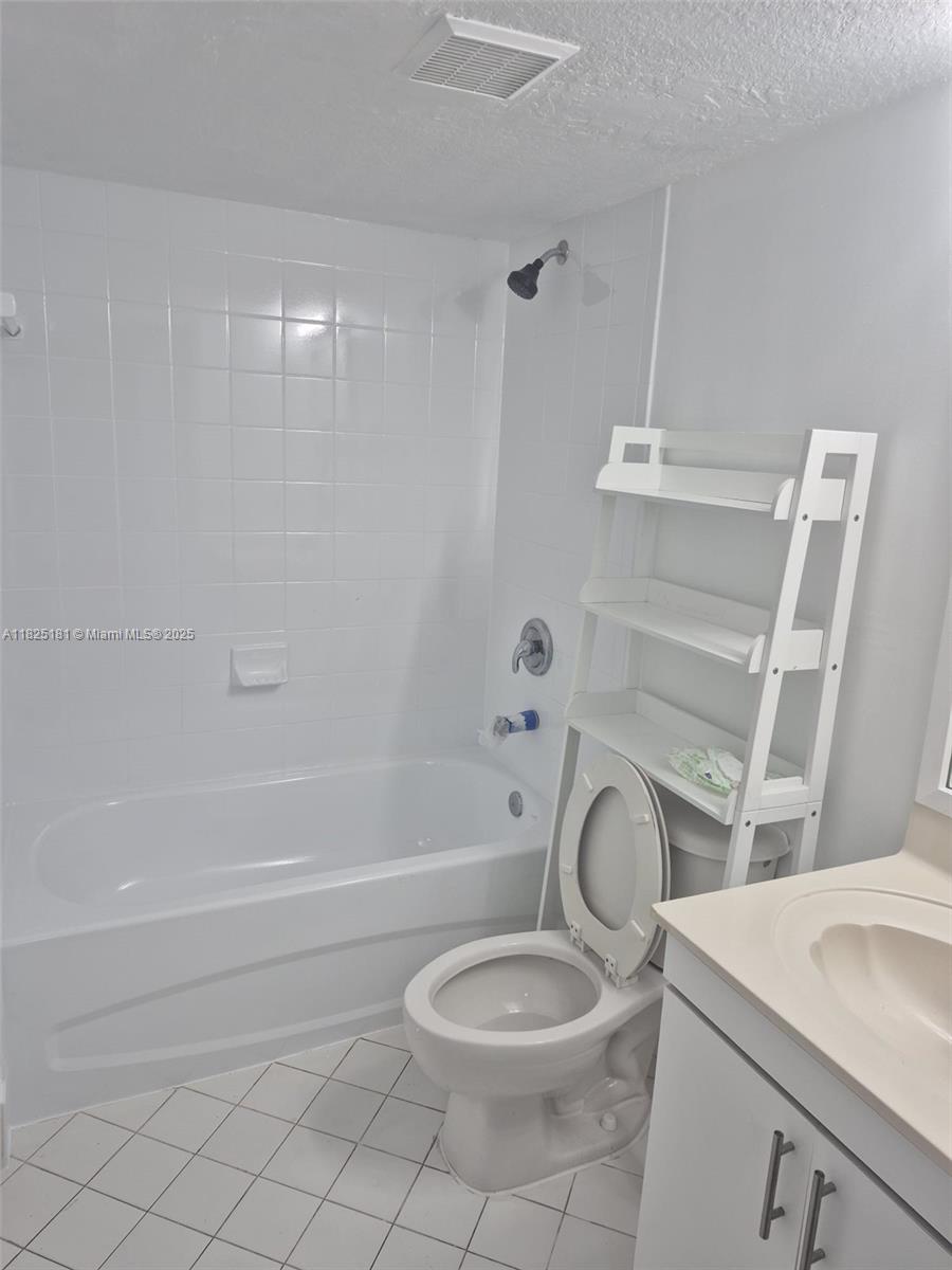 2701 Se 12th Pl 106 Property Photo 7