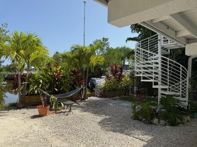 380 Mahogany Dr Property Photo 4