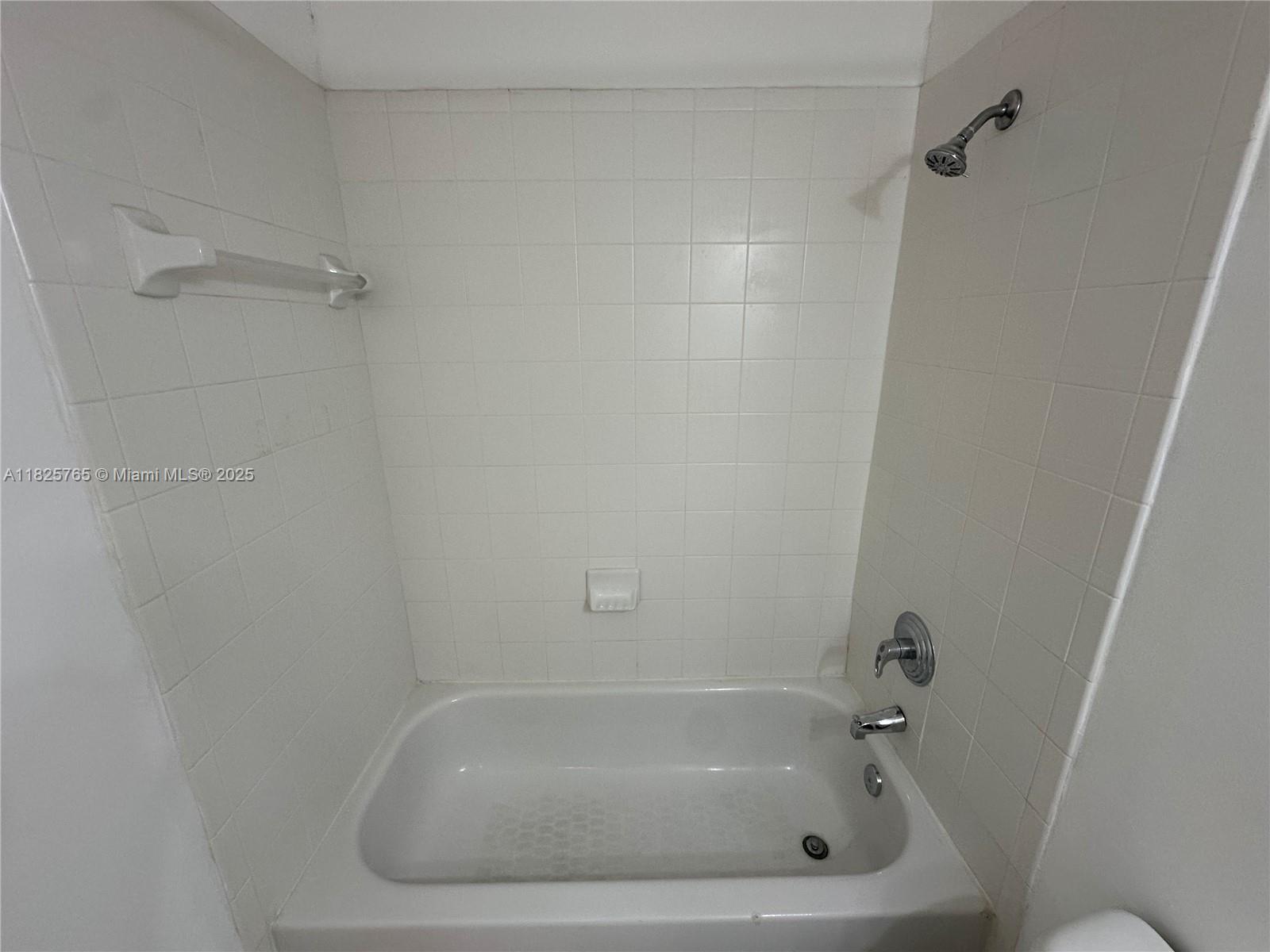 2921 Se 13th Rd 204-39 Property Photo 16
