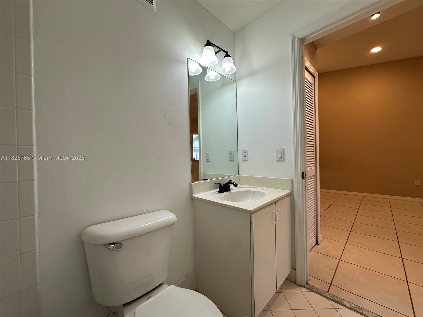 2921 Se 13th Rd 204-39 Property Photo 17