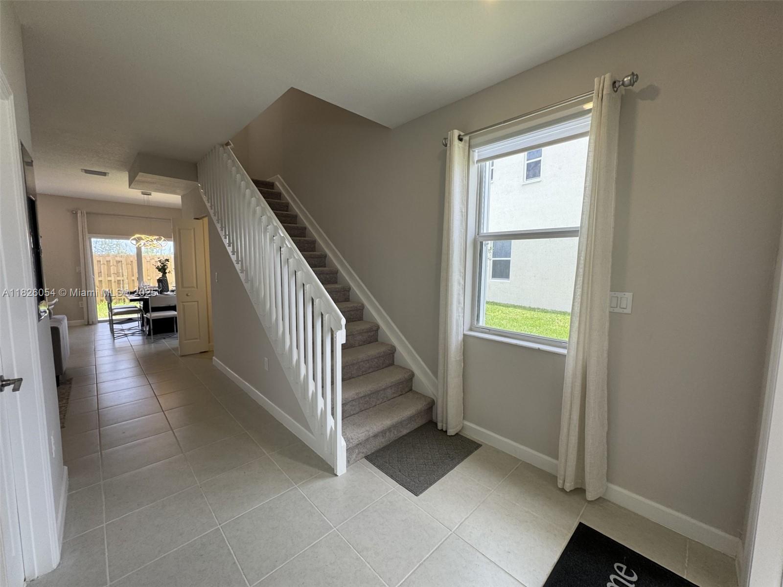 2856 Se 26th Ter . Property Photo 6