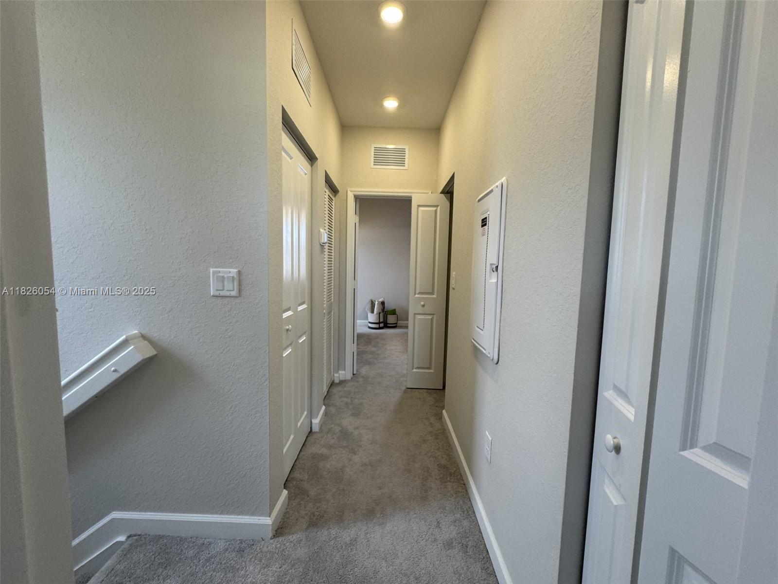 2856 Se 26th Ter . Property Photo 15
