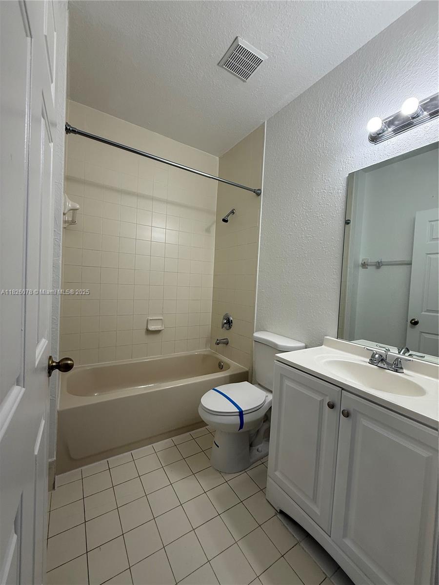 2452 Se 14th Ave 284 Property Photo 2