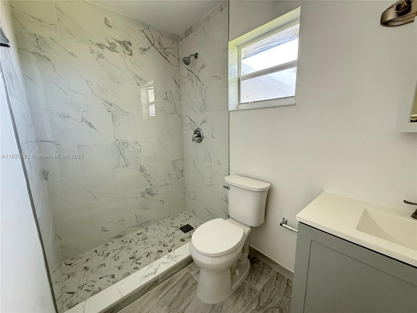 548 Sw 17th Ave 0 Property Photo 10
