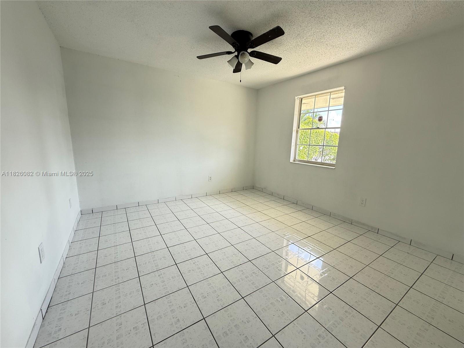 548 Sw 17th Ave 0 Property Photo 12
