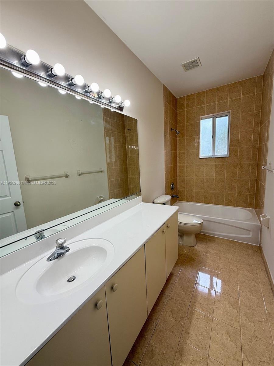 2601 Ne 41st Cir Property Photo 16