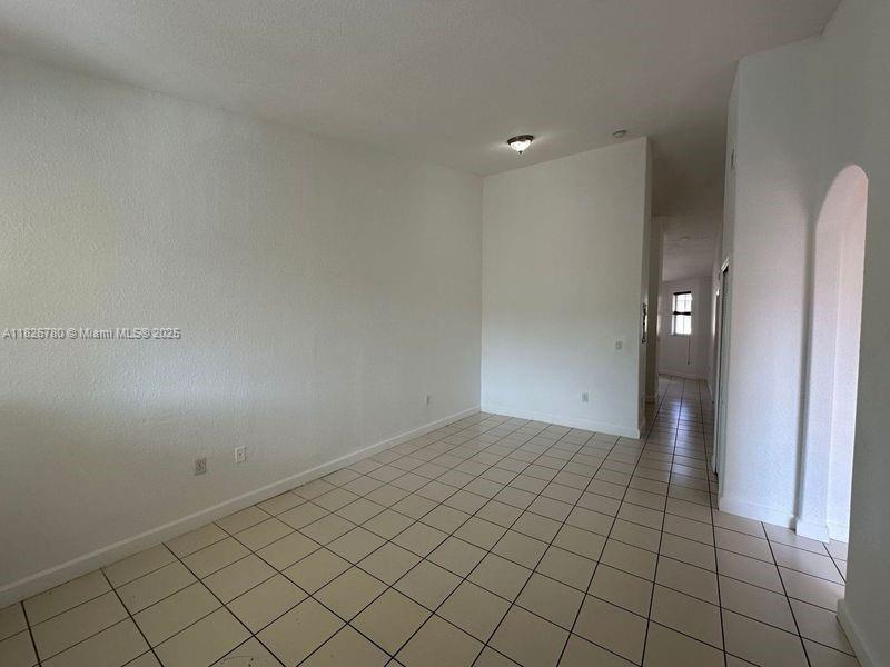 1651 Se 28th Ct 203 Property Photo 2
