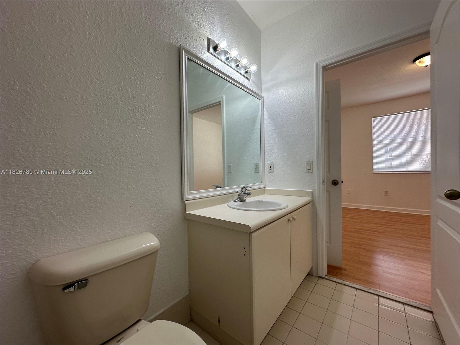 1651 Se 28th Ct 203 Property Photo 12
