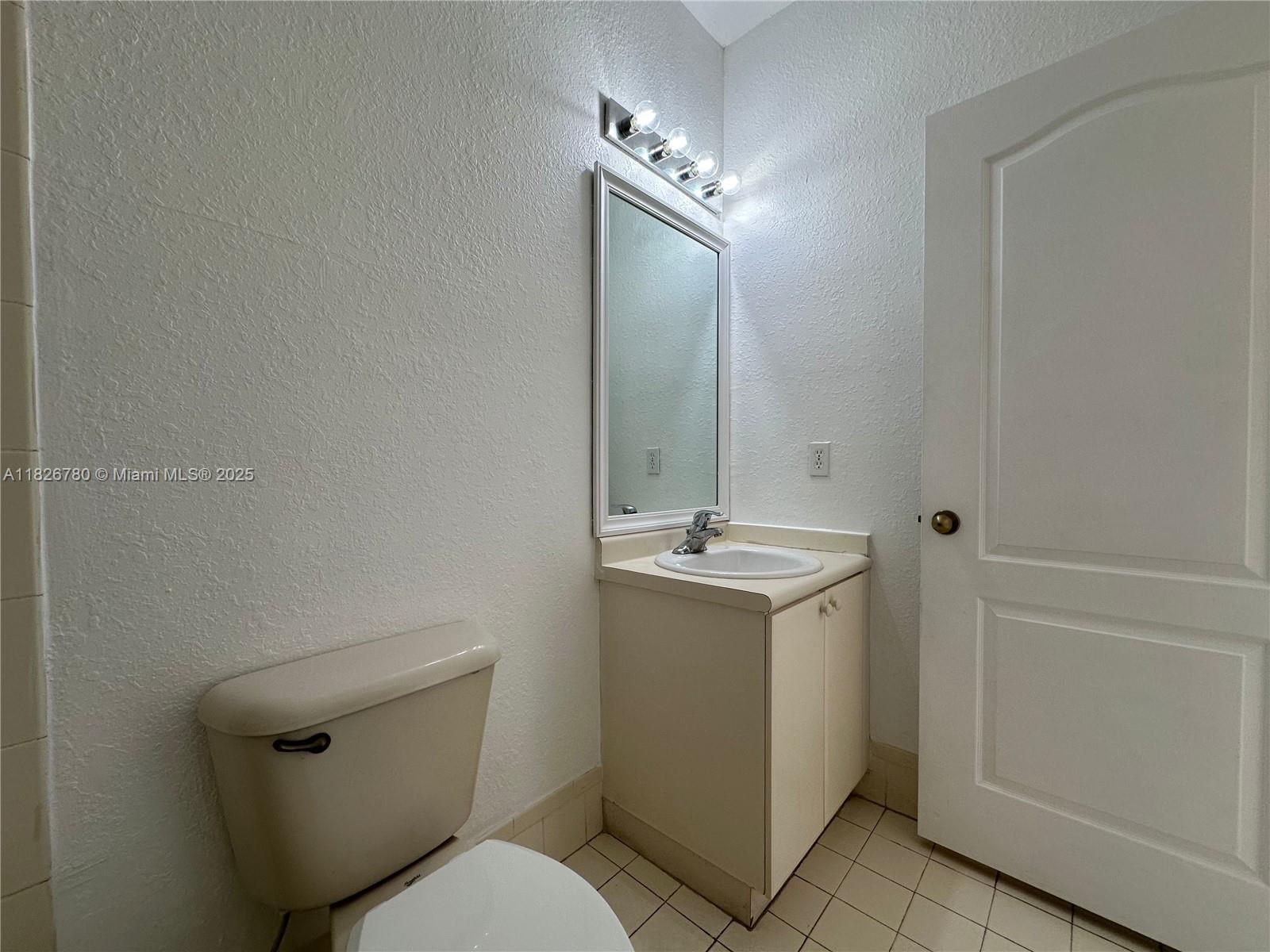 1651 Se 28th Ct 203 Property Photo 16
