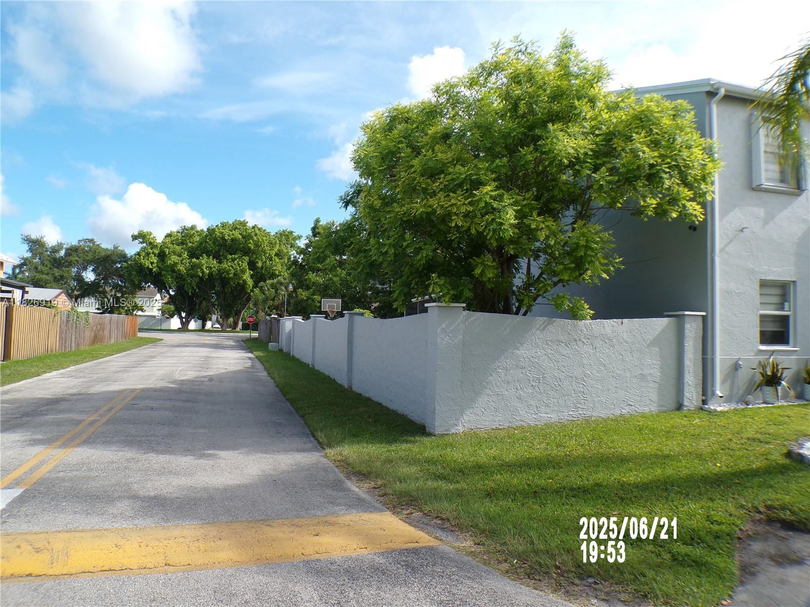 11900 Sw 272nd Ter Property Photo 3