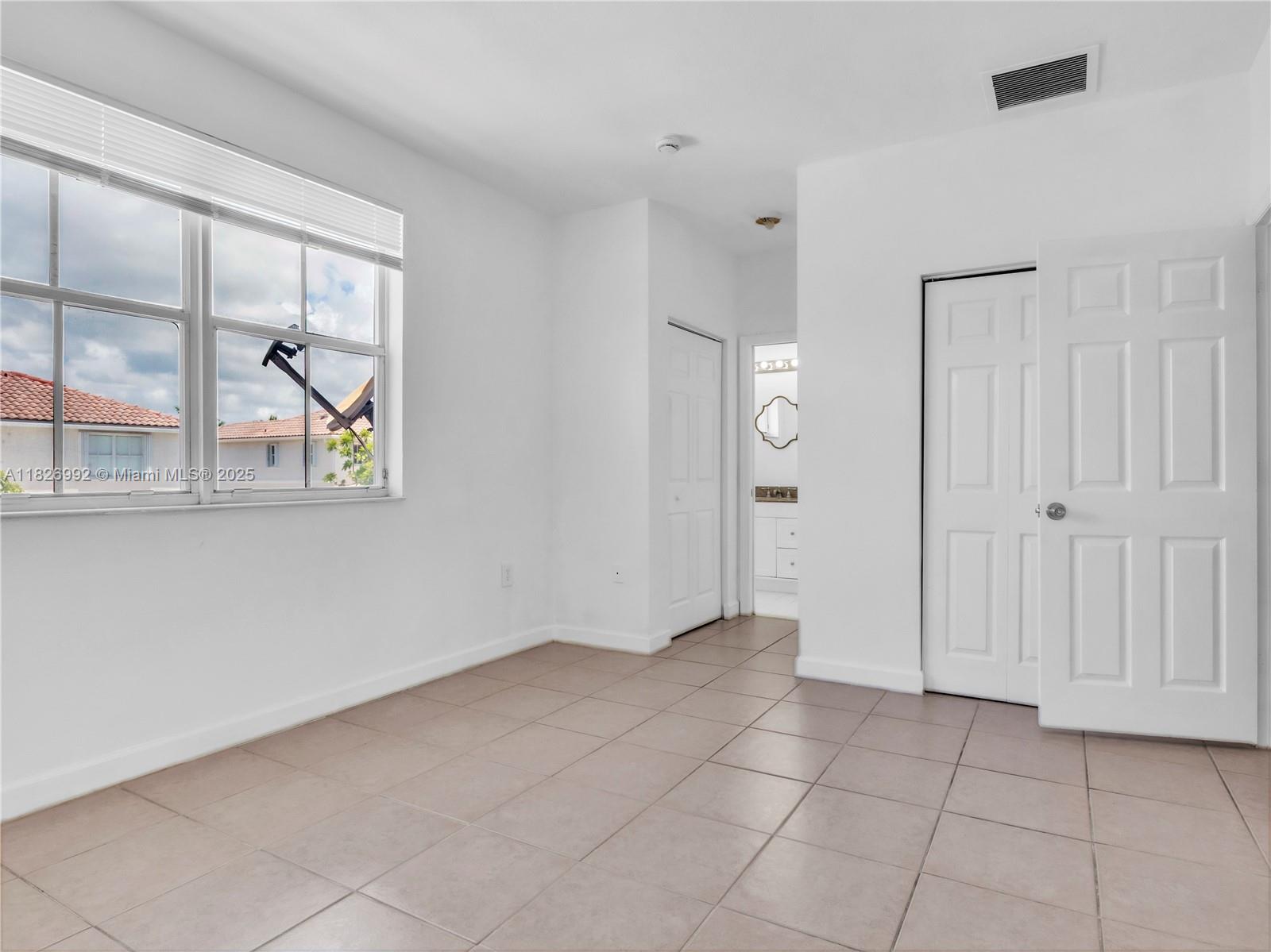 24520 Sw 109th Pl Property Photo 6