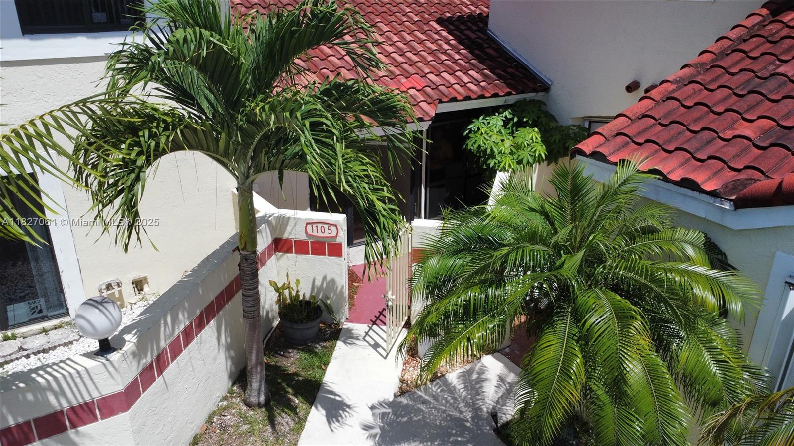 1105 San Remo Cir Property Photo 2