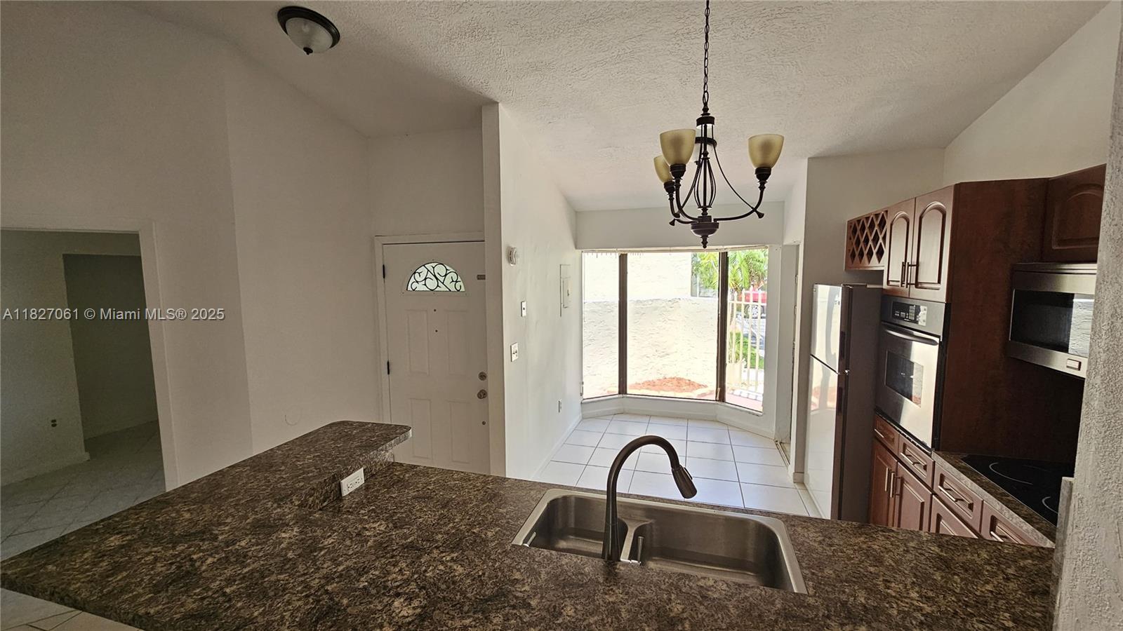 1105 San Remo Cir Property Photo 27