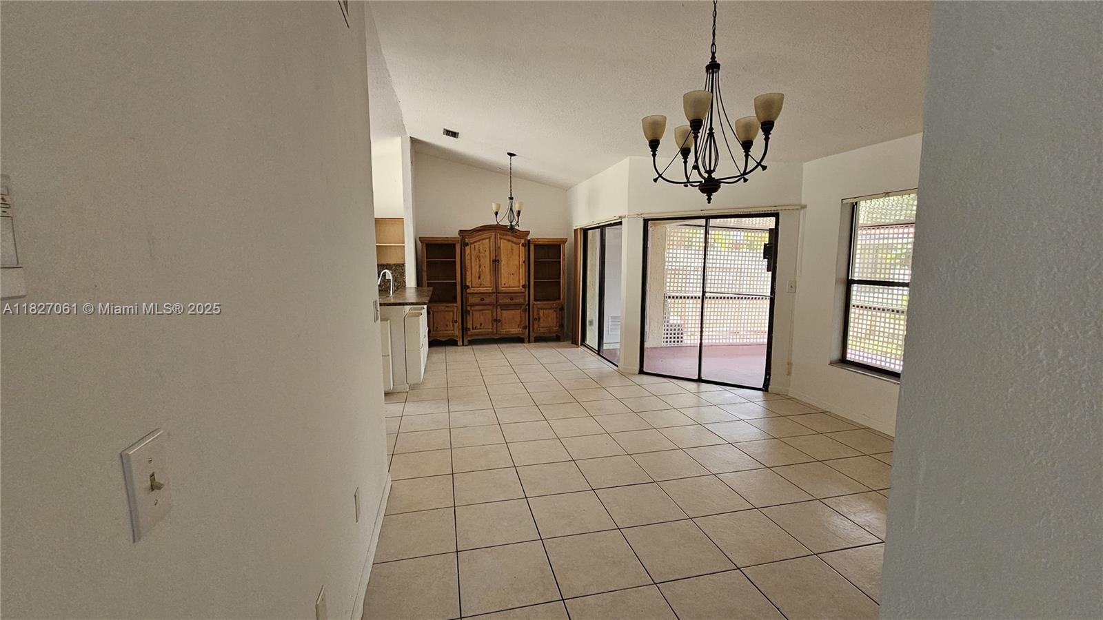 1105 San Remo Cir Property Photo 31