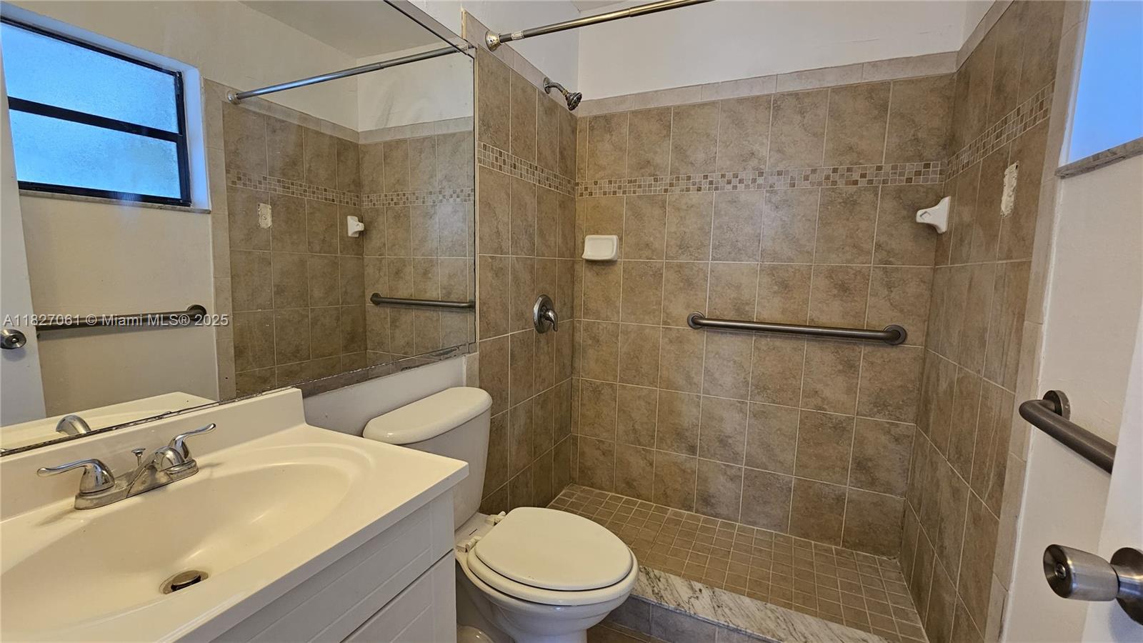 1105 San Remo Cir Property Photo 32