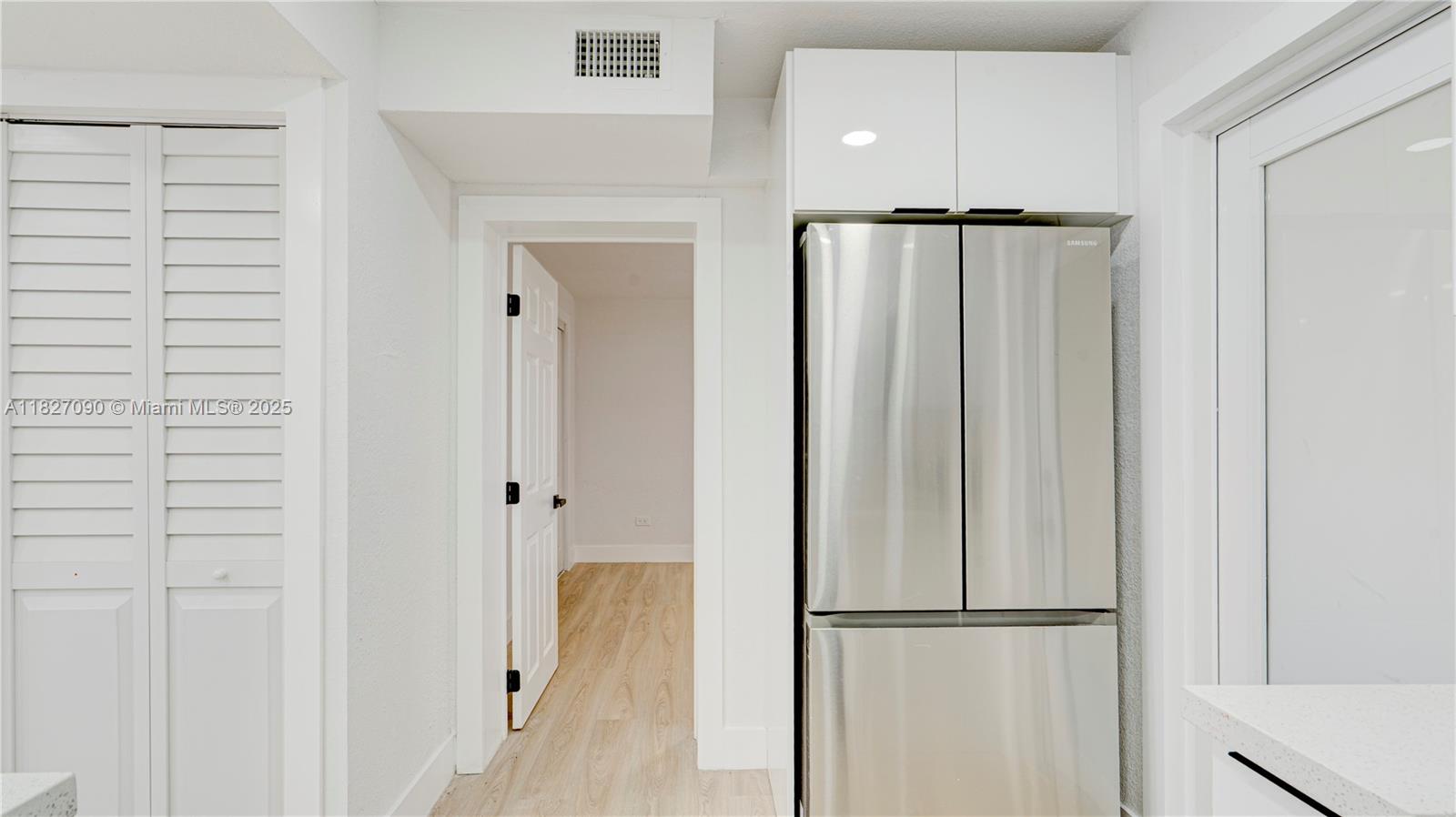 15459 Hayes Ln Property Photo 21