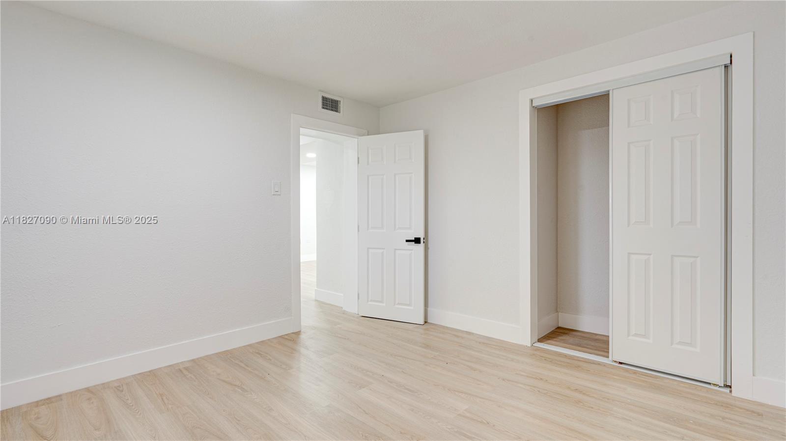 15459 Hayes Ln Property Photo 23
