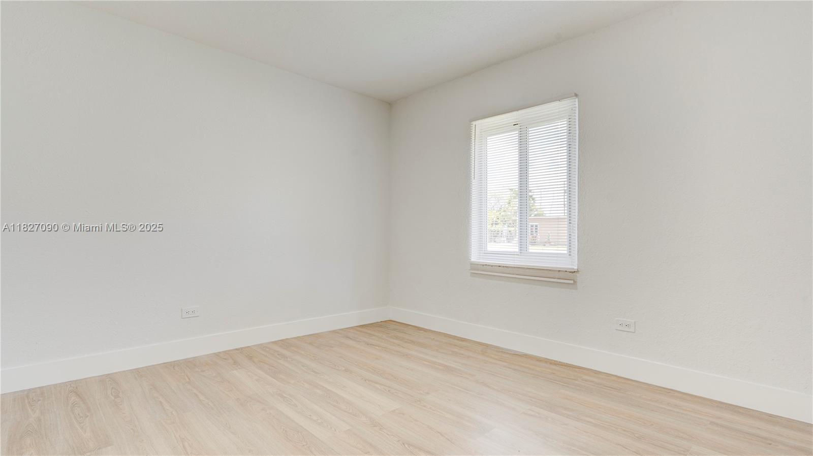 15459 Hayes Ln Property Photo 30
